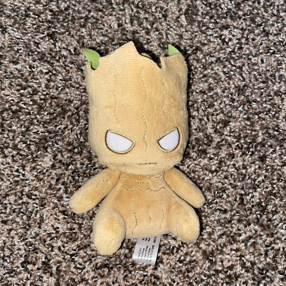 Baby groot plushie
